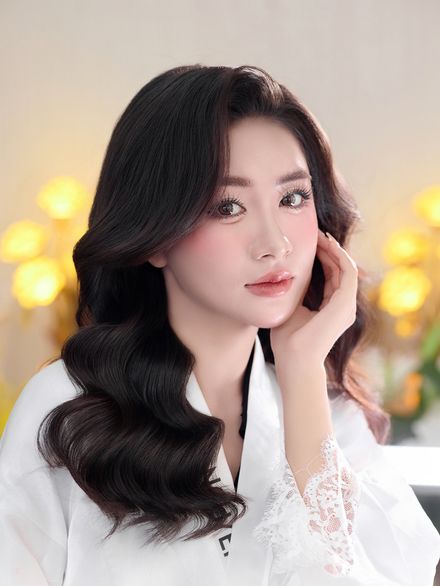 Hậu trường — Trang điểm cô dâu